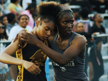  Elise Robinson track athlete